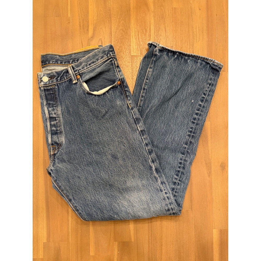 Levi Strauss 501 Jeans W36 L32 Medium Wash Button Fly‎ Denim Pants